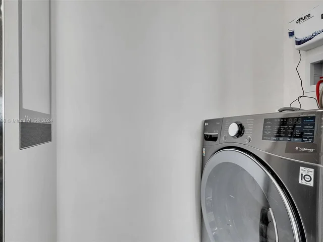 1400 SW 27th Ave # 501, Miami FL 33145