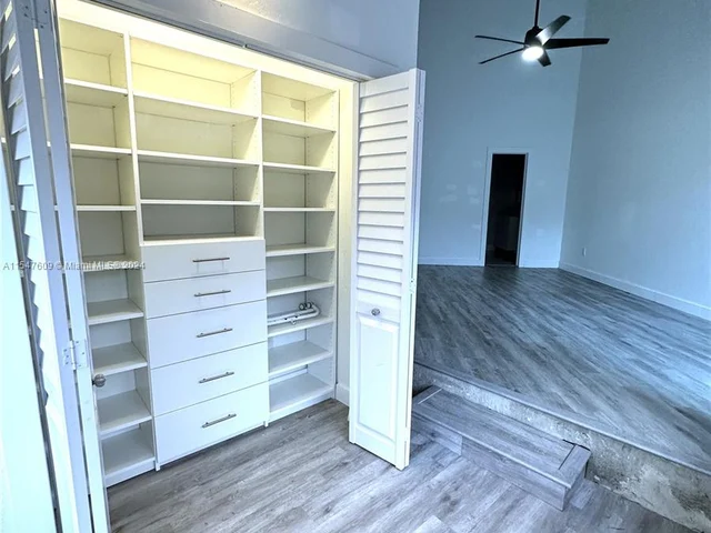 11323 SW 74th Ter, Miami FL 33173