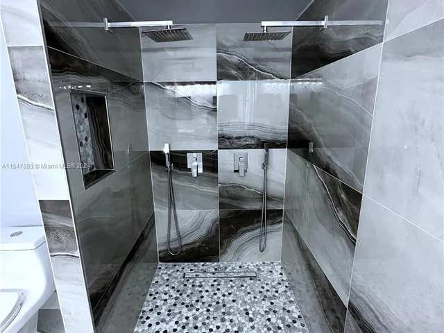 11323 SW 74th Ter, Miami FL 33173