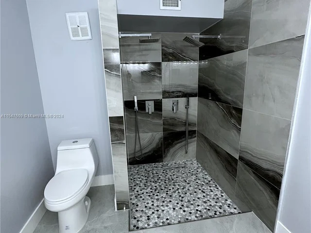 11323 SW 74th Ter, Miami FL 33173