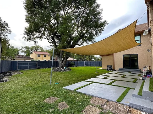 11323 SW 74th Ter, Miami FL 33173