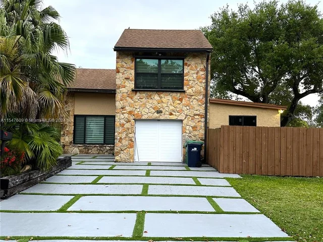 11323 SW 74th Ter, Miami FL 33173