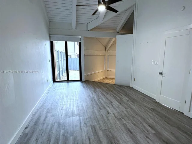 11323 SW 74th Ter, Miami FL 33173