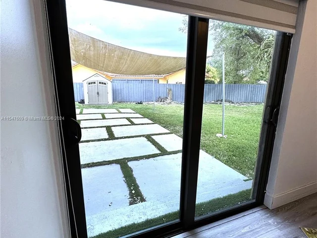 11323 SW 74th Ter, Miami FL 33173