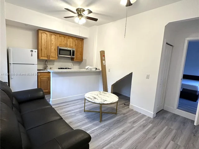 11323 SW 74th Ter, Miami FL 33173