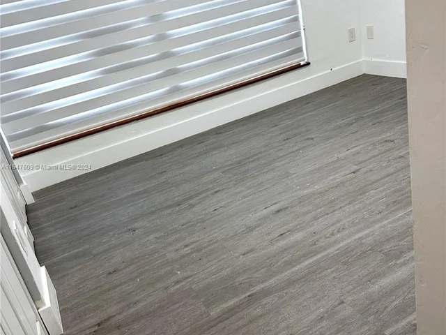 11323 SW 74th Ter, Miami FL 33173