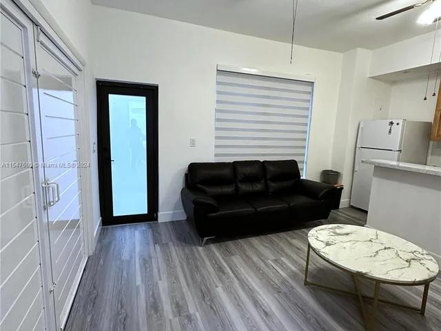 11323 SW 74th Ter, Miami FL 33173