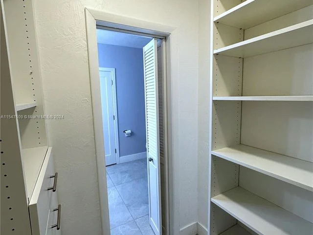 11323 SW 74th Ter, Miami FL 33173