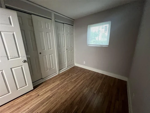 5801 Park Dr, Margate FL 33063