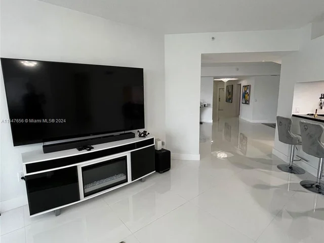 10730 NW 66th St # 108, Doral FL 33178