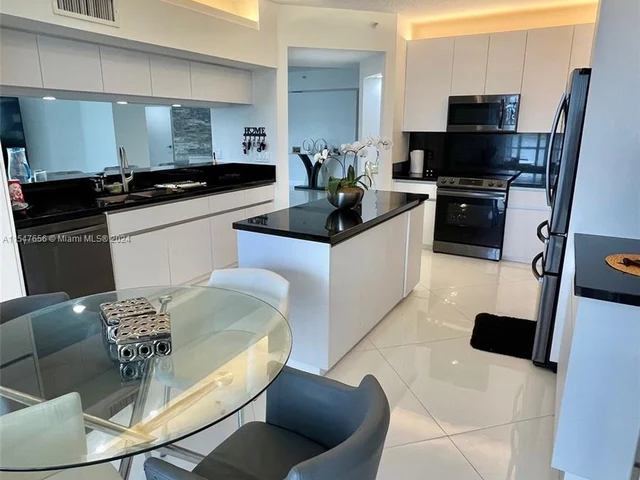 10730 NW 66th St # 108, Doral FL 33178