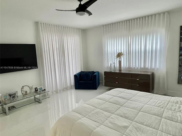 10730 NW 66th St # 108, Doral FL 33178