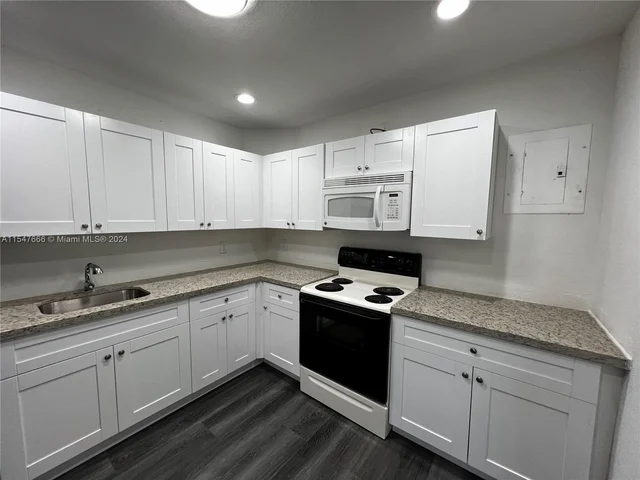 513 Franklin Rd, West Palm Beach FL 33405