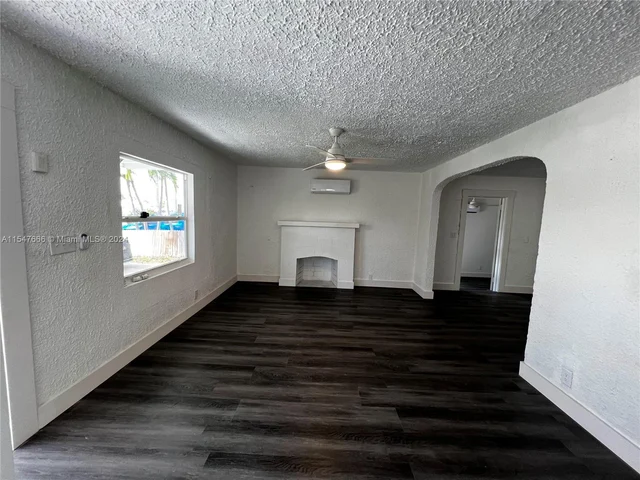 513 Franklin Rd, West Palm Beach FL 33405