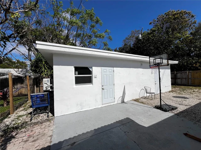 513 Franklin Rd, West Palm Beach FL 33405