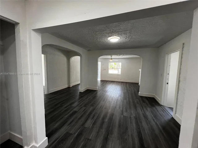 513 Franklin Rd, West Palm Beach FL 33405