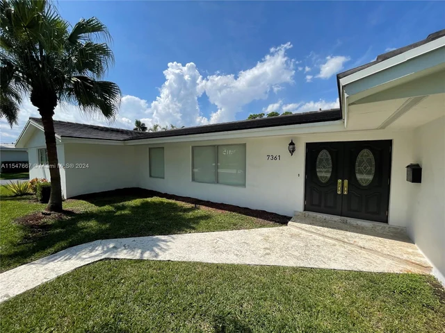 7361 SW 117 TER, Pinecrest FL 33156