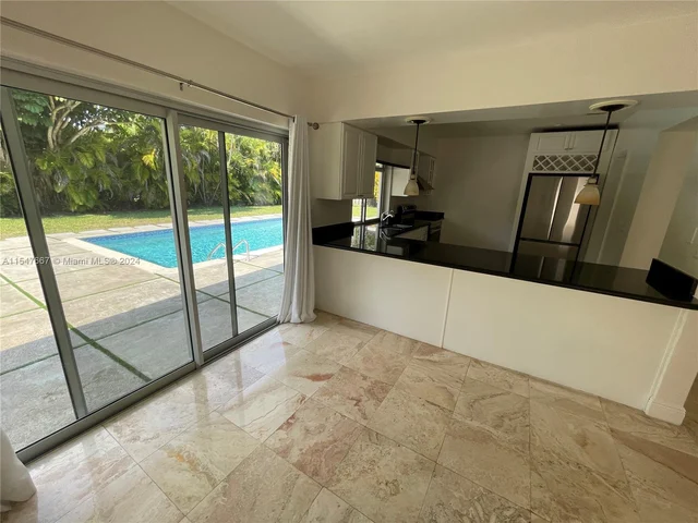 7361 SW 117 TER, Pinecrest FL 33156