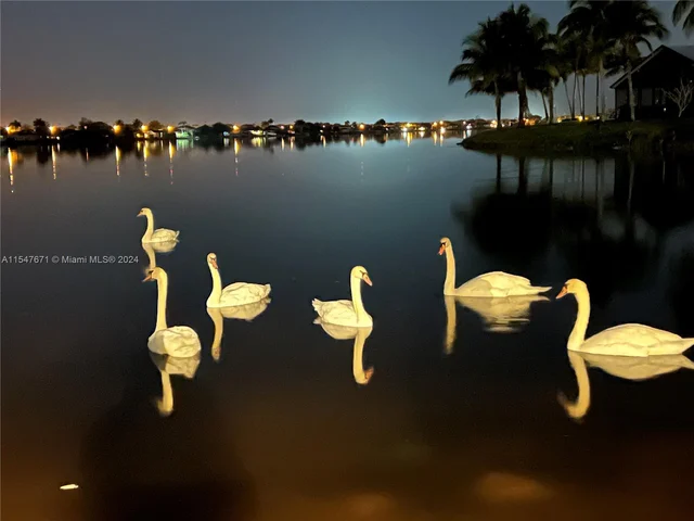 18492 NW 24th St, Pembroke Pines FL 33029