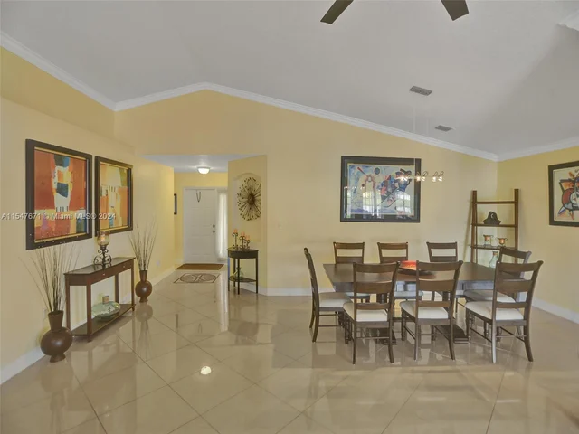 18492 NW 24th St, Pembroke Pines FL 33029