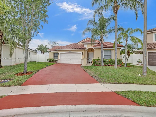 18492 NW 24th St, Pembroke Pines FL 33029