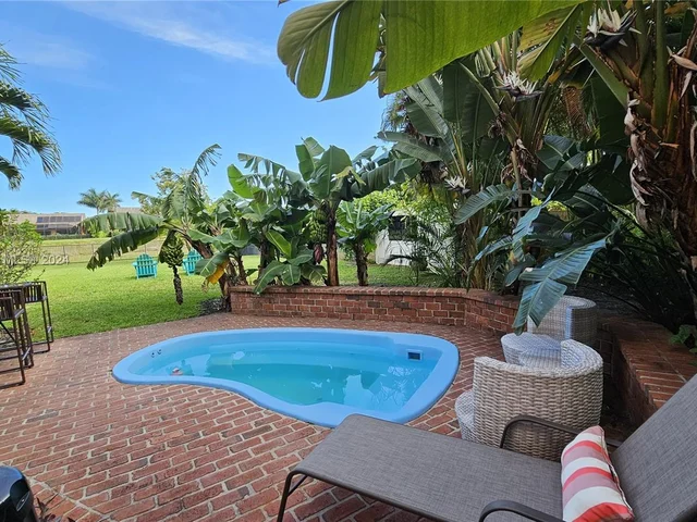 3851 NW 7th Pl, Deerfield Beach FL 33442