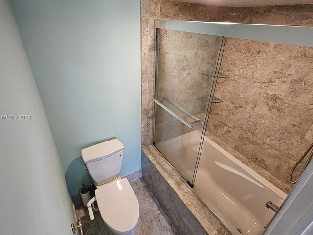 3851 NW 7th Pl, Deerfield Beach FL 33442