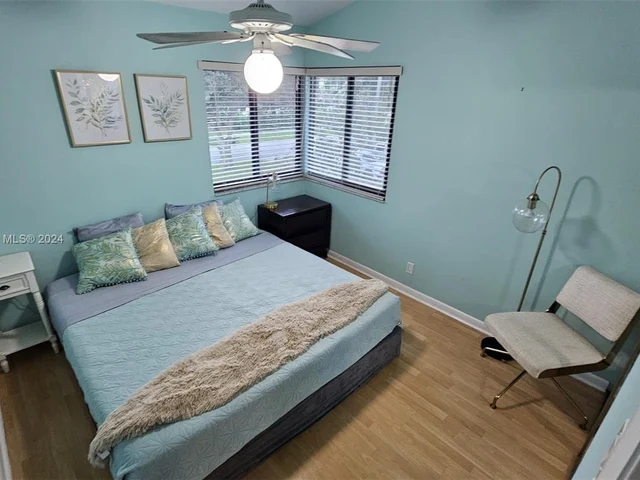 3851 NW 7th Pl, Deerfield Beach FL 33442