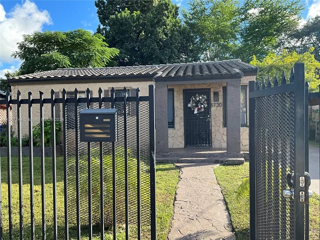 1730 NW 51st St, Miami FL 33142