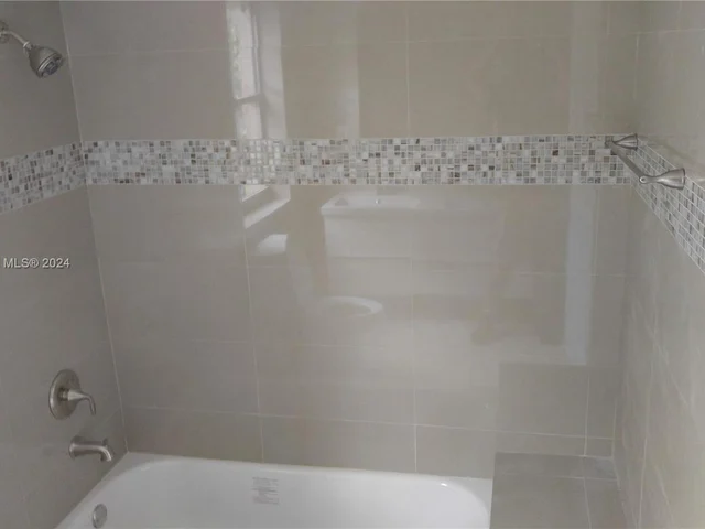 1730 NW 51st St, Miami FL 33142