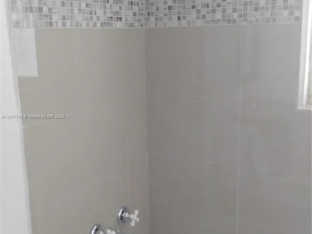 1730 NW 51st St, Miami FL 33142