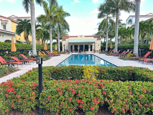 12468 NW 17th Mnr # 12468, Pembroke Pines FL 33028