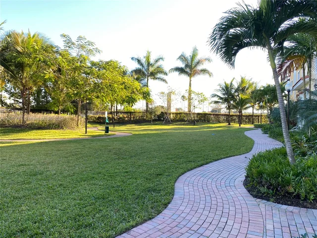 12468 NW 17th Mnr # 12468, Pembroke Pines FL 33028