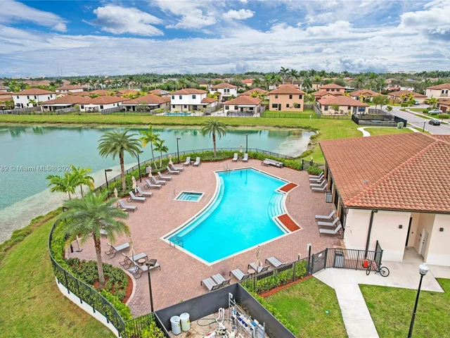 266 SE 23rd Ter, Homestead FL 33033