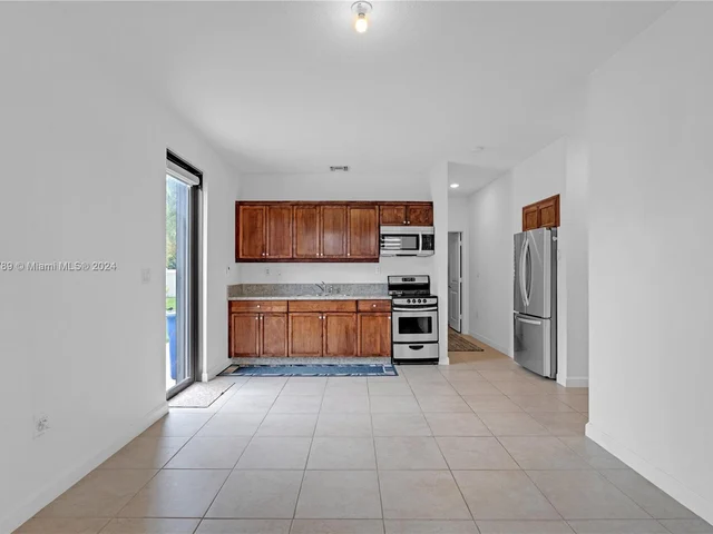 266 SE 23rd Ter, Homestead FL 33033