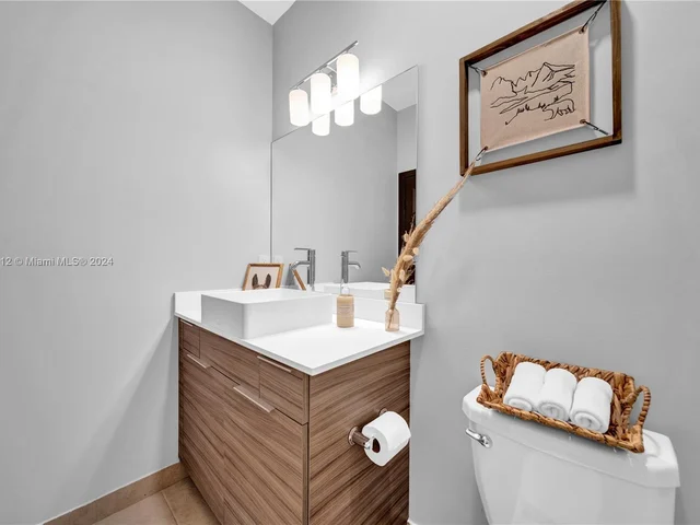 15785 NW 91st Ct # 15785, Miami Lakes FL 33018