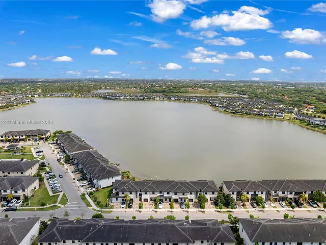 15785 NW 91st Ct # 15785, Miami Lakes FL 33018