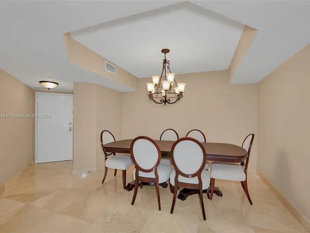 3598 Yacht Club Dr # 702, Aventura FL 33180