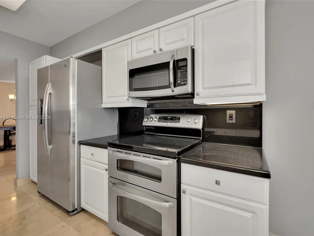 3598 Yacht Club Dr # 702, Aventura FL 33180