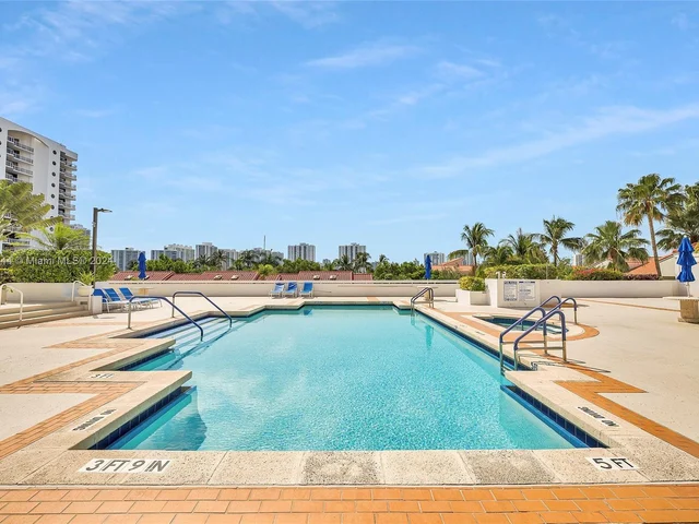 3598 Yacht Club Dr # 702, Aventura FL 33180