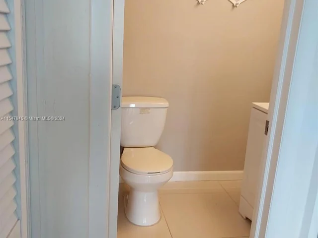 900 SW 84th Ave # 201, Miami FL 33144