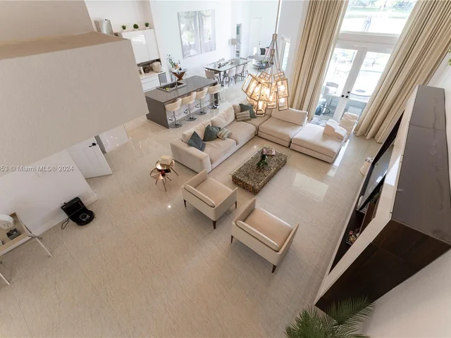 4021 E Lake Estates Dr, Davie FL 33328