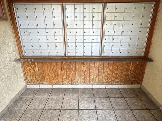 1750 W 46th St # 229, Hialeah FL 33012