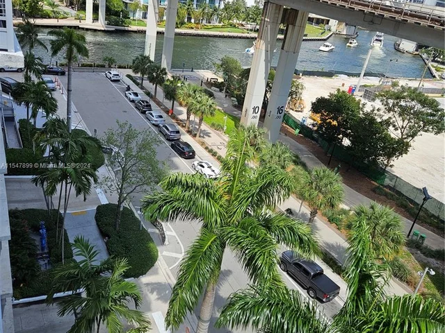 690 SW 1st Ct # 1915, Miami FL 33130