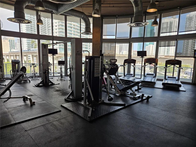 690 SW 1st Ct # 1915, Miami FL 33130