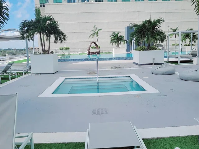 690 SW 1st Ct # 1915, Miami FL 33130