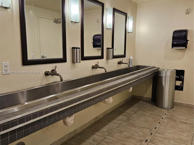 690 SW 1st Ct # 1915, Miami FL 33130