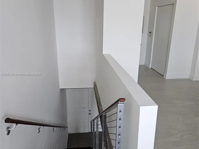 690 SW 1st Ct # 1915, Miami FL 33130