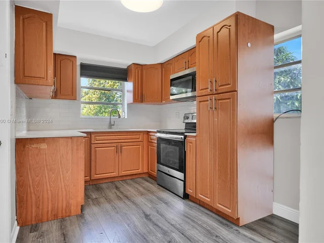 1035 NE 169th Ter # 0, Miami FL 33162