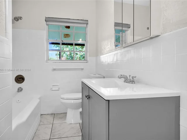 1035 NE 169th Ter # 0, Miami FL 33162